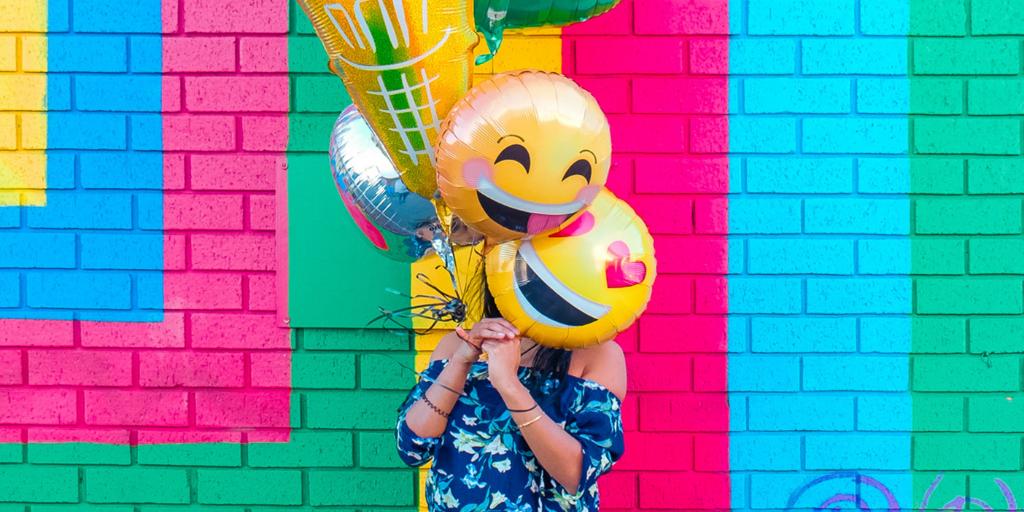 MerchantMethod's tweet image. Customers are opening their wallets for new things and experiences. As you plan your events for the season — from weekly markets to pop-ups, from art walks to promotional selling events — there are a few key ideas I want you to keep in mind.

merchantmethod.com/retailtrends/1…