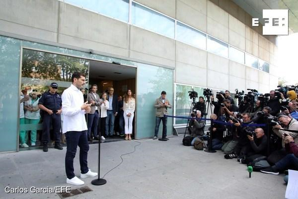 Iker Casillas es dado de alta del hospital 0