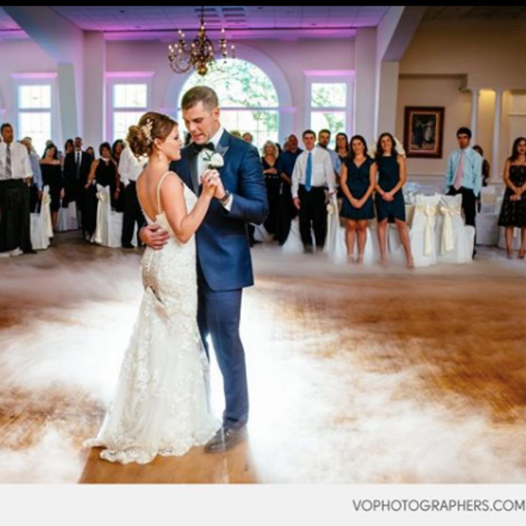 aquaturfclub's tweet photo. @vophotographers caught a special moment for this beautiful couple! https://t.co/UtGMjLX5KG
