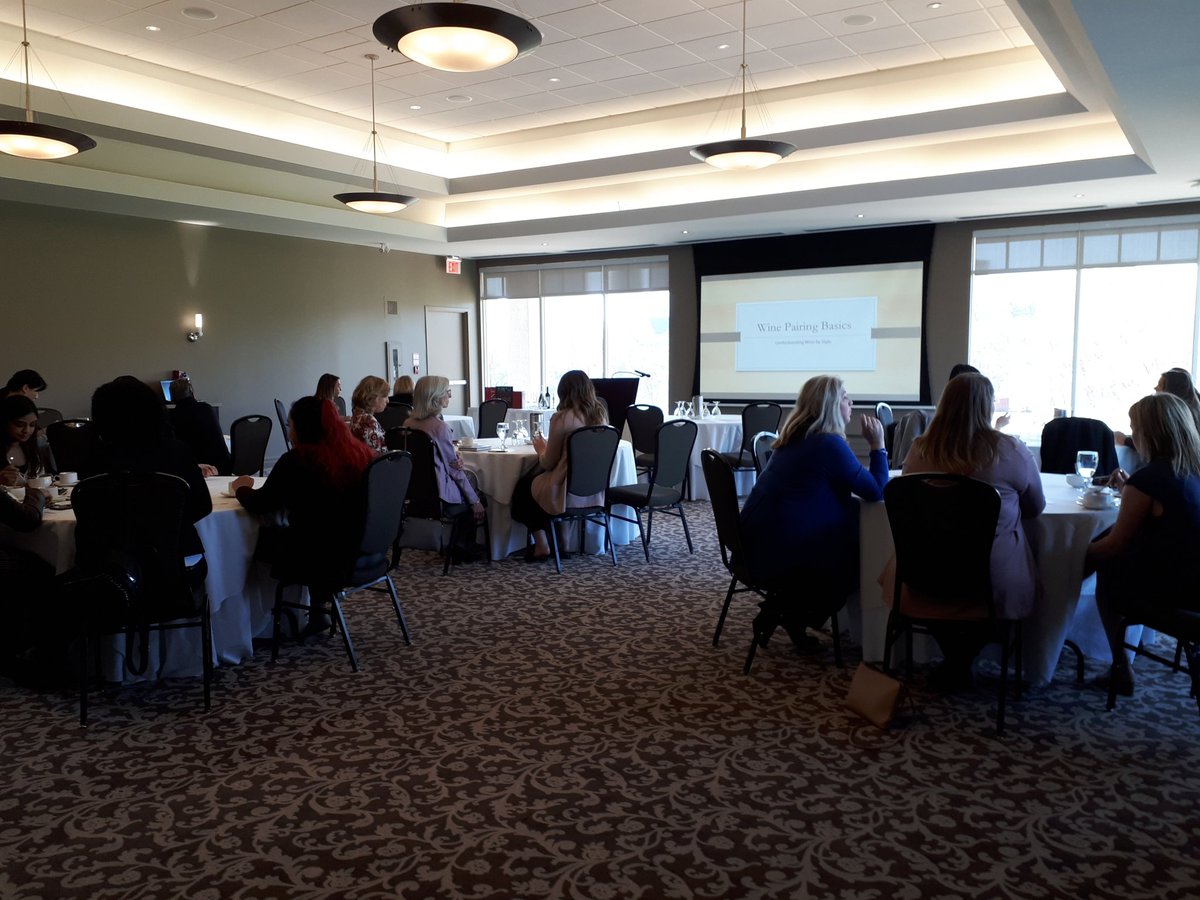 ON_Branch_PD's tweet image. Another session underway. Thanks @IslingtonGC for hosting! #foodandbeverageessentials #winepairing #cscm