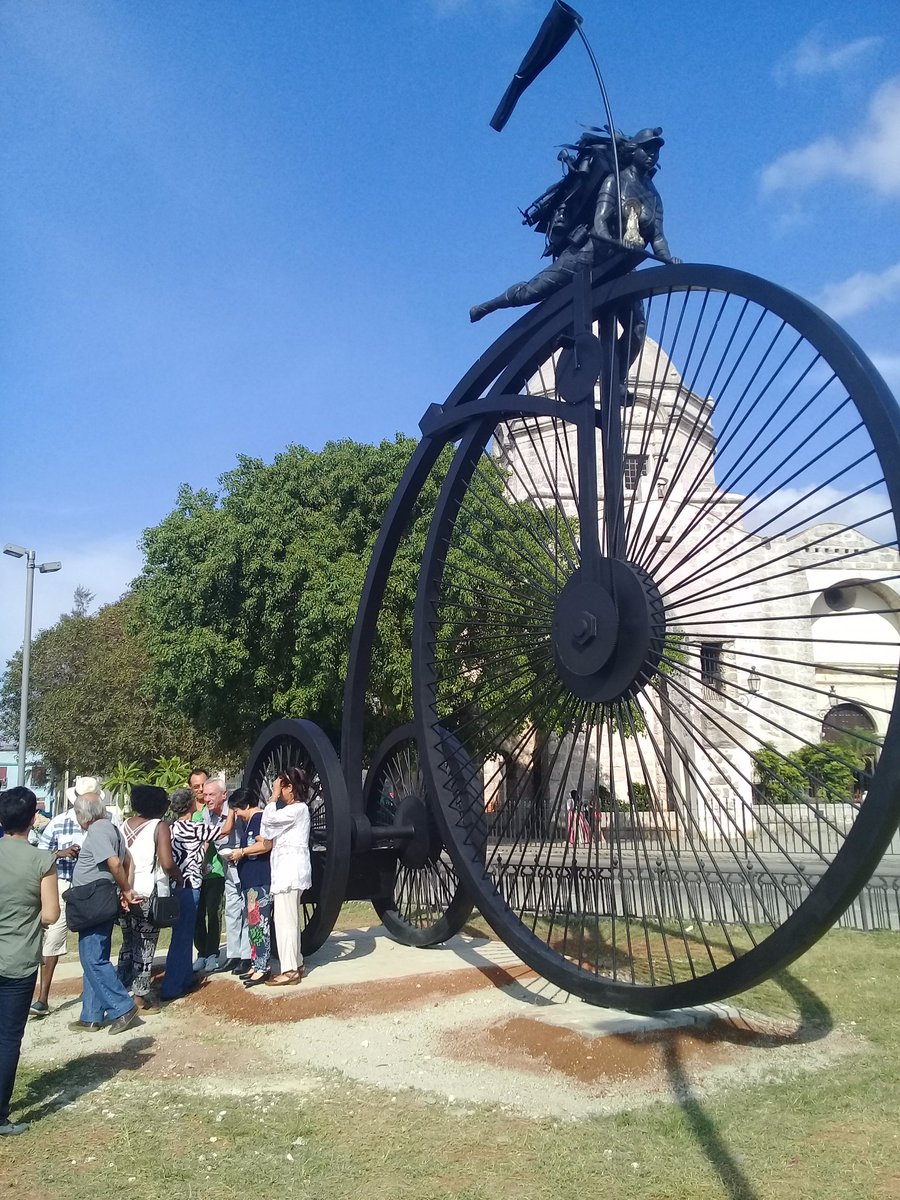 'Contra Vientos y Mareas' regalo de la artista Martha Jiménez a #LaHabana en sus 500 en complicidad con la #13Bienal #BienaldelaHabana @CubaCultura