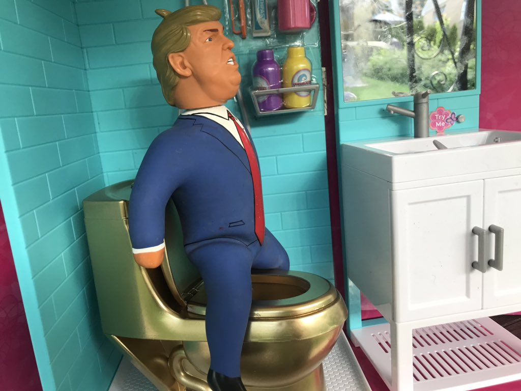 StretchTrump's tweet photo. @RealTimers @thelittleidiot @HBO It’s confirmed, Trump has a golden toilet https://t.co/J3xGsg9xvf
