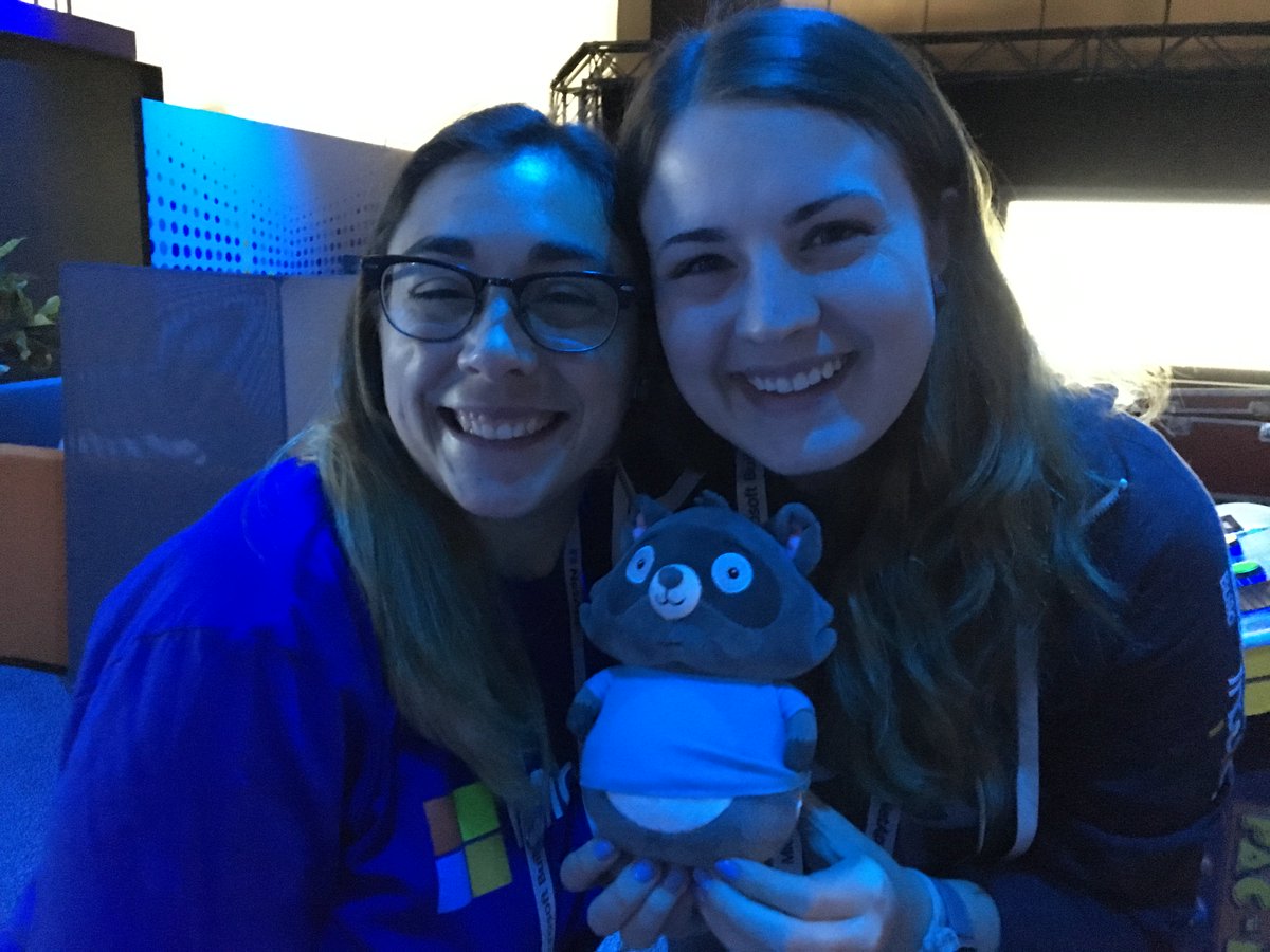 jimbobbennett's tweet photo. Bit is making more friends!
#BitAtBuild #BitOnTour https://t.co/7UuKPe5z10