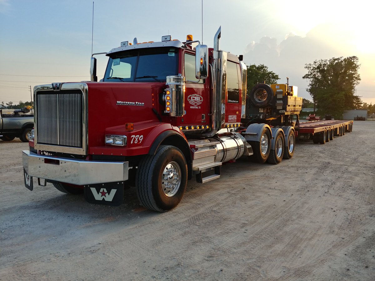 WstrnStarTrucks's tweet photo. Thanks to #StarGazer Jason from Houston WST for sharing these photos of this red 123 BBC #4900SF heavy hauler. Powered by a @DemandDetroit #DD16 600 HP. Along with the Eaton 18 speed, another 2 speed Spicer gear box was added for more torque. Beautiful AND tough. #StarNation https://t.co/OIbRe0HjN3