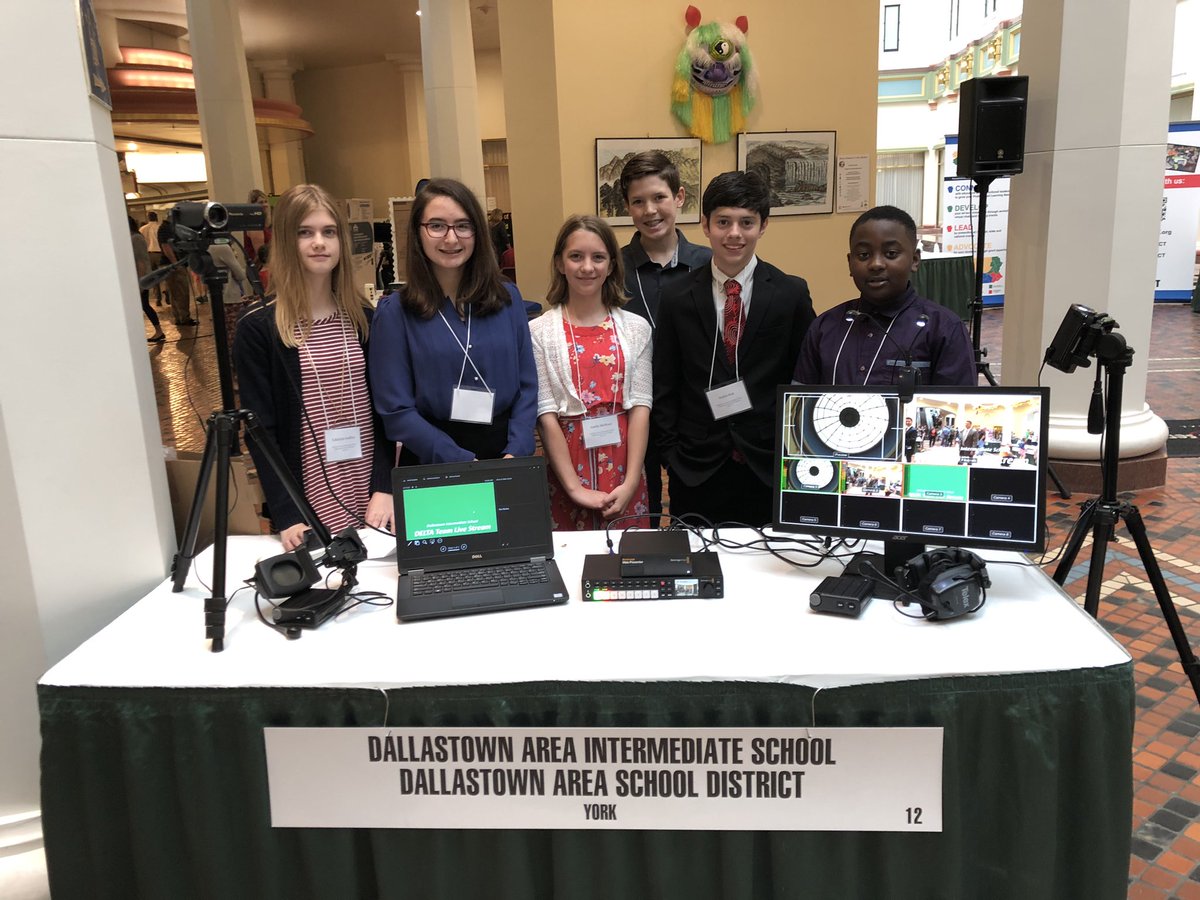 DELTAteamDAIS's tweet photo. Our group of DELTA representatives from @DAISCommunity sharing our story with teachers, legislators, and many others in Harrisburg today! https://t.co/yI8safCN5h