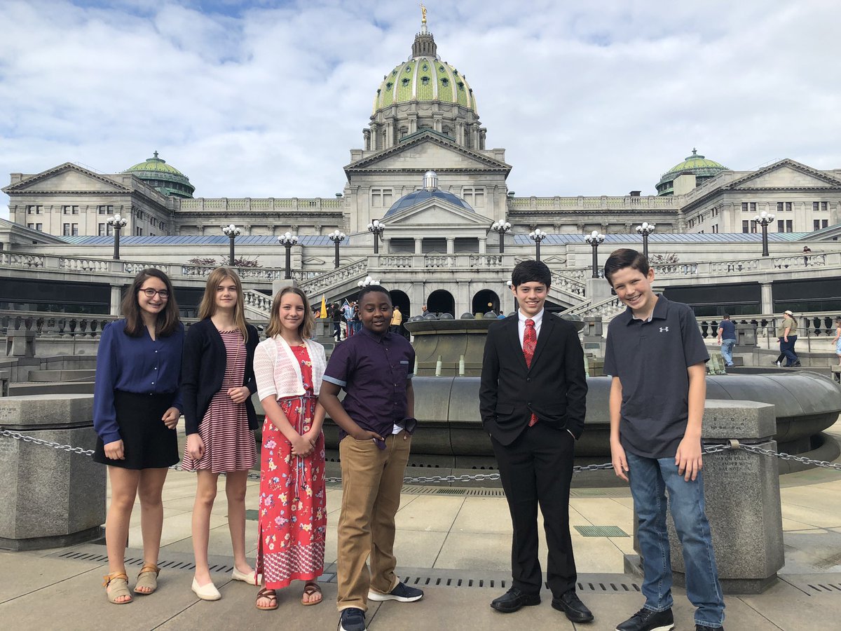 DELTAteamDAIS's tweet photo. Our group of DELTA representatives from @DAISCommunity sharing our story with teachers, legislators, and many others in Harrisburg today! https://t.co/yI8safCN5h