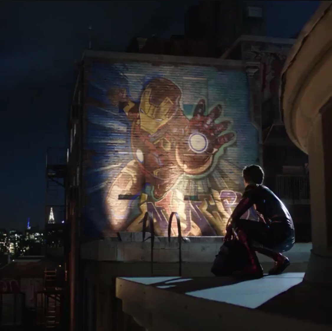 SorryzZ's tweet photo. ขนาดน้องยังไม่มูฟออนแล้วกูจะมูฟออนได้ยังไง #SpiderManFarFromHome https://t.co/25DZW89VAX