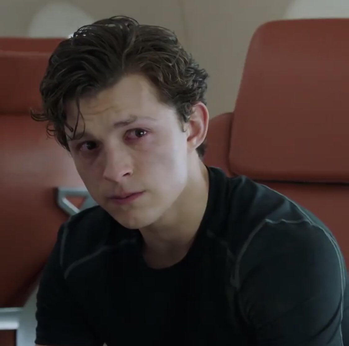 SorryzZ's tweet photo. ขนาดน้องยังไม่มูฟออนแล้วกูจะมูฟออนได้ยังไง #SpiderManFarFromHome https://t.co/25DZW89VAX