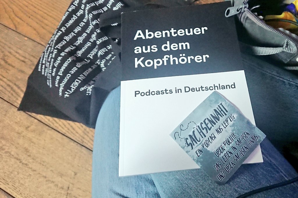 averagepony's tweet photo. Höre mir jetzt (#rp19 #stageT also wieder vom Boden aus) was über Podcasts an. Mal schauen, ob es in der nächsten Folge @sachsennaht was zu berichten gibt 👀
#podcast #tschoppublica https://t.co/qSC5pfnIQD