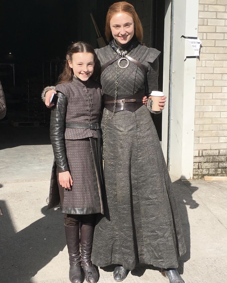 What’s that ur holding there..... SOPHIE? 
#GameofThrones
