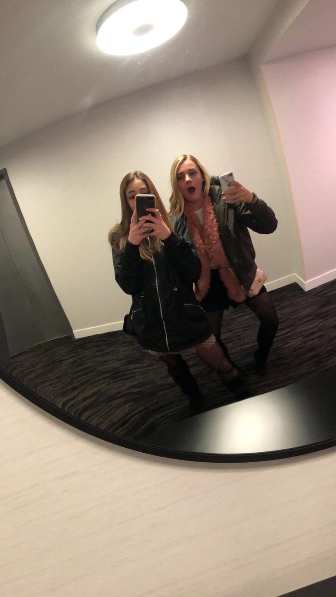 DelaneyParisi's tweet photo. happy birthday @EmmaFleck7 !!! thanks for being my running buddy foreva 😘😘😘😘 have the best day girly love ya🥳🥳🥳 https://t.co/KnH84SXQZ8