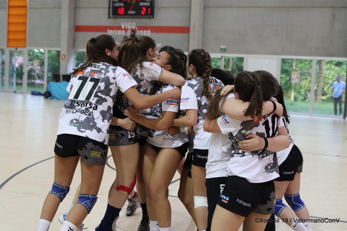 FedCatHandbol's tweet photo. Després d'un intens #CDEJuvenilBM 🏆, les noies de l' Avannubo @bmlaroca s'emporten la 5a posició després d'una gran temporada

👉 Felicitats noies! https://t.co/ojxGQL1ARb
