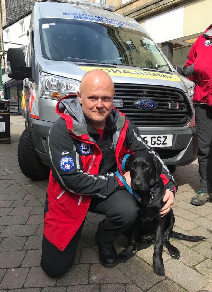 Buxton_MRT's tweet photo. The team are at Buxton Spring Fair today.  

Come along and say hello 😀

Drop some spare change in our bucket, buy some merchandise or meet Bernard, our mascot🐶

#Buxton #MountainRescue https://t.co/hSzZn8dnhQ