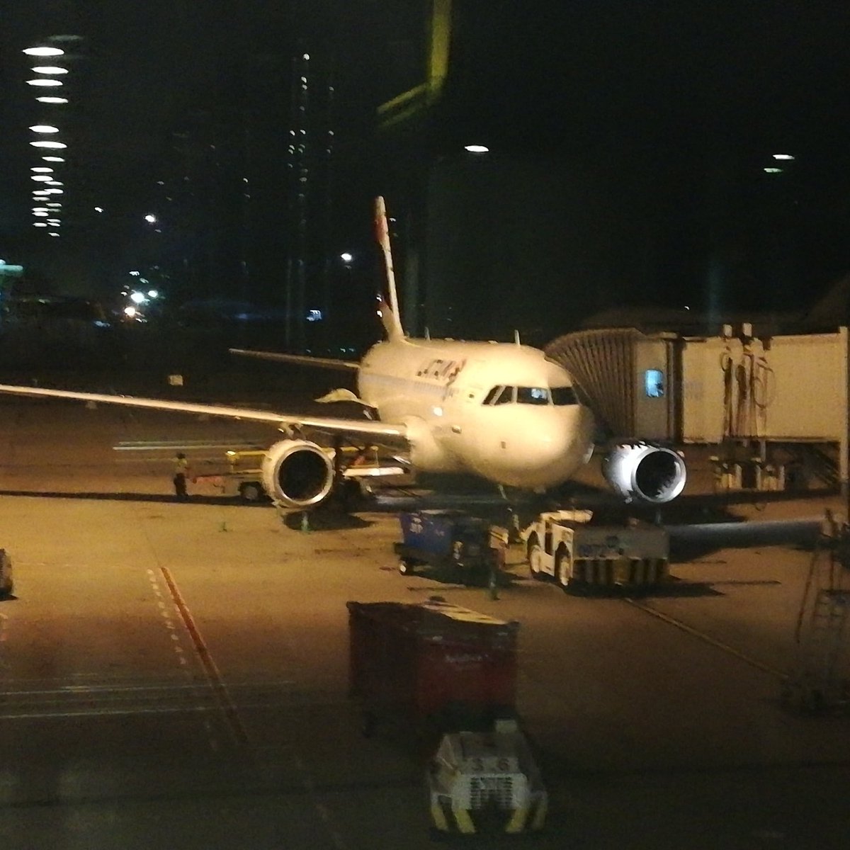 lfzafra's tweet photo. Rumbo a #Cali a trabajar #ImproParaLaVida con la conferencia-taller #ACTUALIZATUAPP, sensibilización para #TransformaciónDigital con EMI. #TrascendenciaLaboral #Trascendenciaexistencial #ModeloDeTrascendenciaLaboral #AmoLoQueHago #SerDigital #GestiónDelCambio #Transformación https://t.co/shO9zghIQl