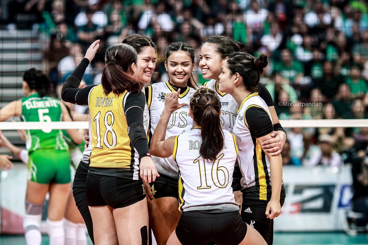 eyalaureee's tweet photo. We’re all in this together.💛 #KamiNaman  📸: @akosimikomiks https://t.co/BOvBdf0m8T