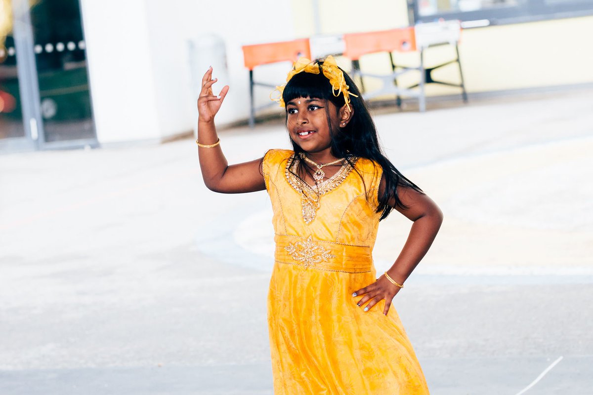 ISR_Neuss's tweet photo. In keeping with the theme: “Many Cultures – one global language: #education” hundreds of #partners, #guests and #friends of our school came together to celebrate cultural #diversity here at #ISR during our annual International Spring Festival last Saturday. https://t.co/tVS1U4hzvE