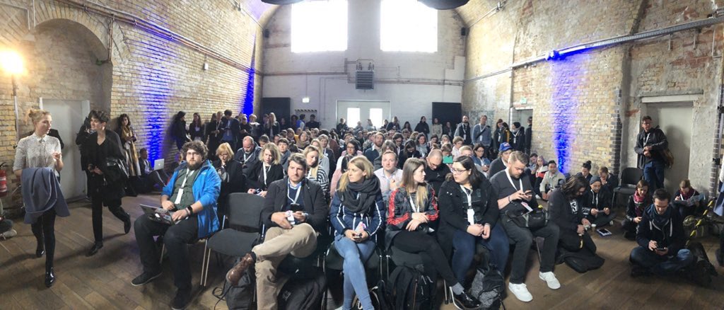 Volle Hütte bei <a href="/WWF_Deutschland/">WWF Deutschland</a> Session #rp19 gegen die Plastikvermüllung. @DanielGoliasch <a href="/VivienTimmler/">vivientimmler</a> <a href="/agrindhammer/">agrindhammer</a> suchen nach Lösungen.