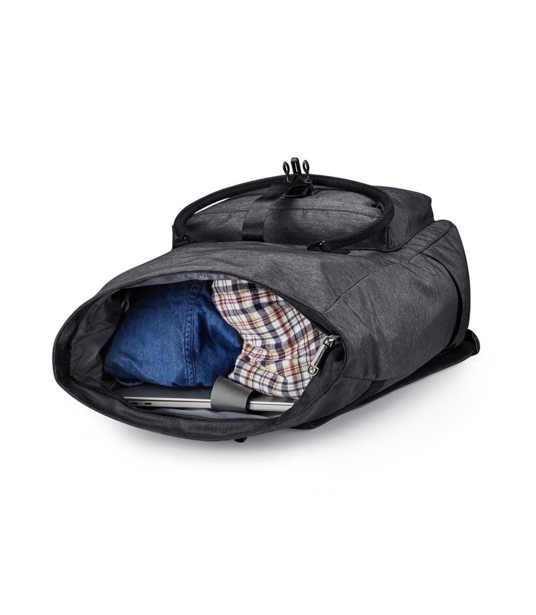 LuggageTech's tweet image. #SALE! #20PERCENTOFF (“TRAVEL20” coupon at checkout) @luggage_tech’s beautiful, stylish, high-tech #SmartBackpack in 3 colors—Silver, Navy + Charcoal with #USB port, #fasttracker and #RFID protection! LuggageTech.com