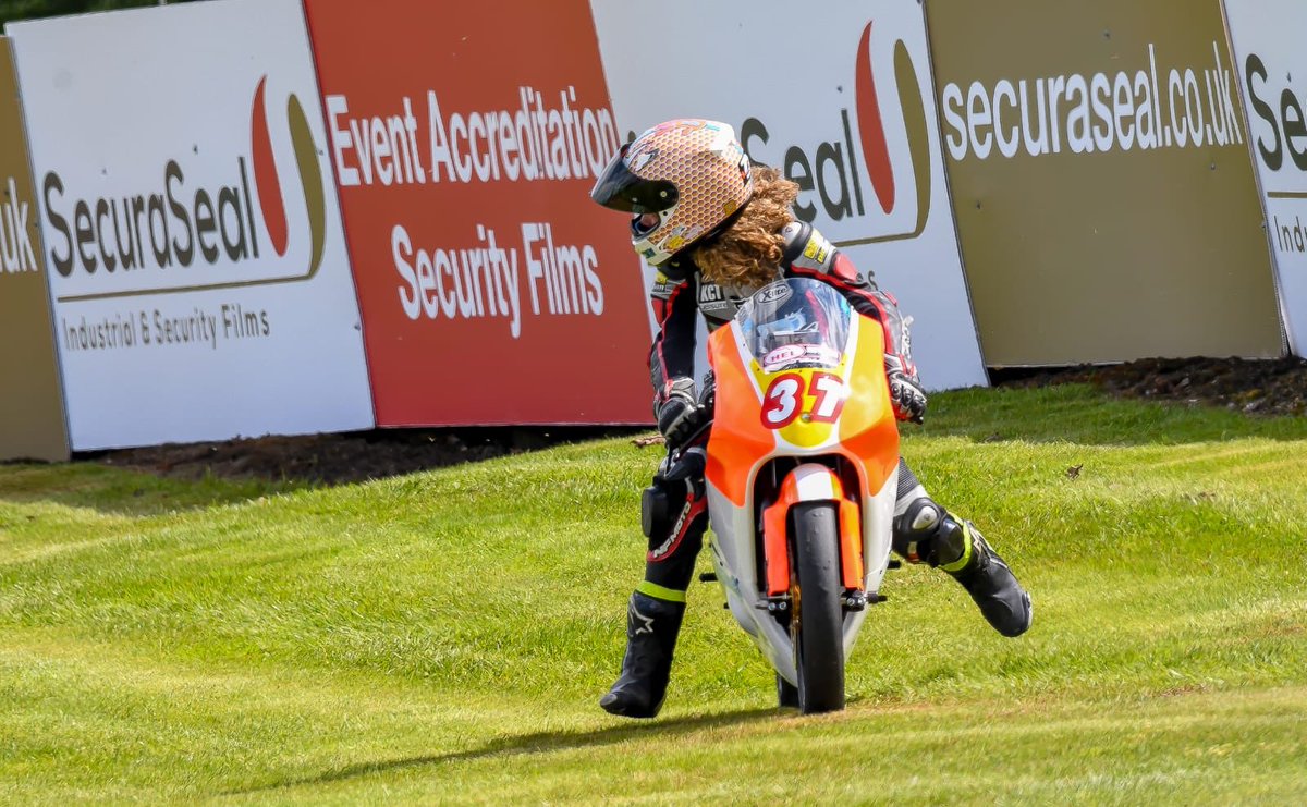 CresswellRacing's tweet photo. A few shots from Oulton Park. 
📸 Cami Pix Photography https://t.co/IvD7xi5VEu