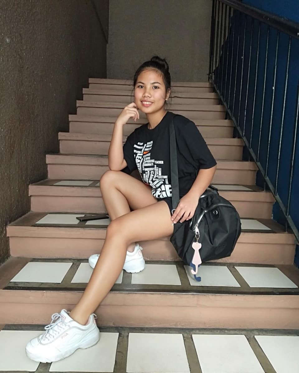 demonz29's tweet photo. Team Pasaway nkikita nyo nkikita ko c boss @itsmeangelieofc,lalong gumaganda kya nmn c mayor @imsethfedelin inlababo😂🤘✌ano mga bashers legs pa lang ni boss lie panghampas na sa inyo😂😂😂legs palang yan paano pa kya sexy at gnda,talino ,talented. kayo miron mga bashers pweee😜 https://t.co/FC5f6ffcET