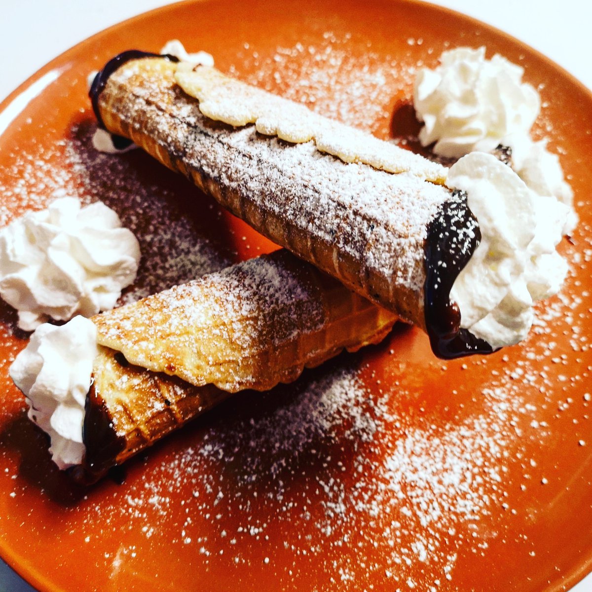 Treat yourselves with our Waffles
#waffles <a href="/Chester_Eats/">Chester Eats</a> <a href="/ChesterFoodPorn/">Chester Food Porn</a> <a href="/welovecheshire/">welovecheshire</a> #Chester #ChesterTweets