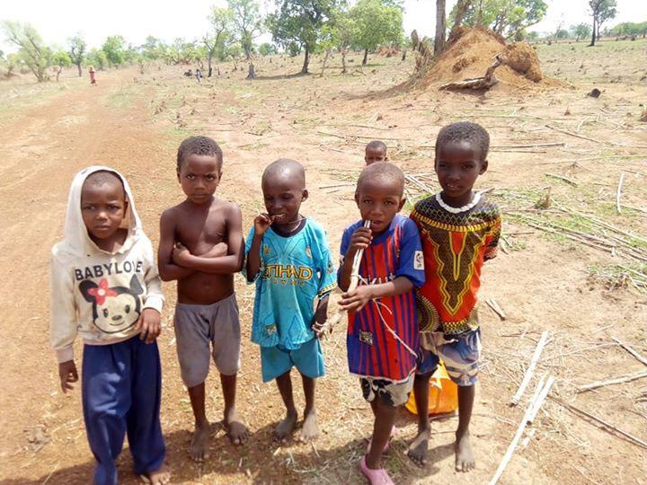 DynamicPlateau's tweet photo. #May2019OBR on the #Plateau reaching the uderserved communities to ensure all eligible children are reached.
#DynamicPlateau
#May2019OBR
#EndPolioNow
@WHONigeria @DrClementPeter @BrakaFiona @CWarigon @DrRichardBanda @KulchumiIsaHamm @wadzingi https://t.co/Wa5oj5bIKC
