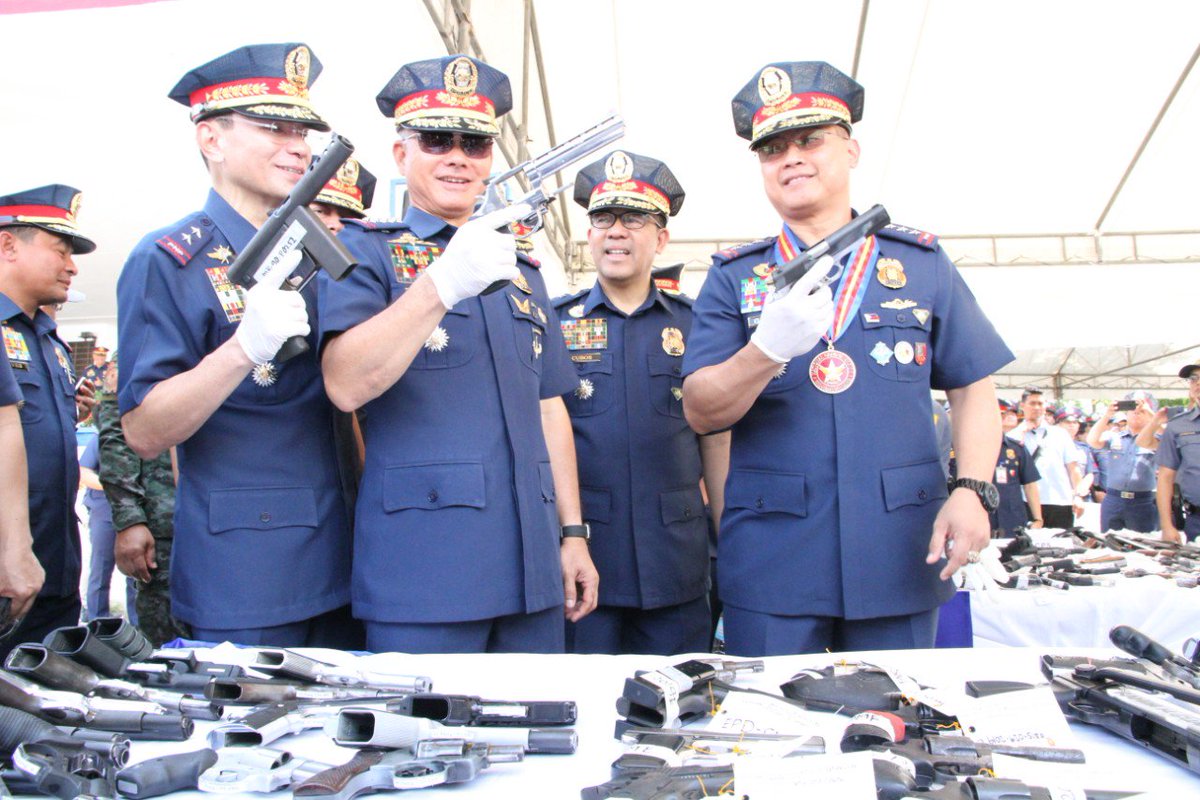 pioncrpoWeCare's tweet image. Presentation &amp;amp; Blessing of the Newly Procured PNP Equipment &amp;amp; Commissioning of Explosive Detection Dogs, and Presentation of NCRPO Accomplishments on COMELEC-imposed Gunban this morning at NCRPO Grandstand, Camp Bagong Diwa, Bicutan, Taguig City.
Read more:bit.ly/2LrDGjJ