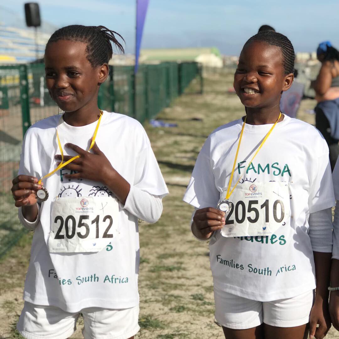 Cape Chameleon tweet media