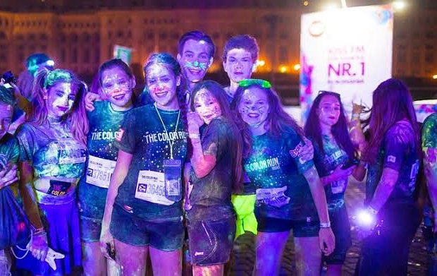 TheColorRun_MX's tweet photo. ¿Ya tienen todo listo? Si eres de los que no corre solito, los 5K más felices del planeta se corren hasta en pareja ❤️👇
El 9 de noviembre te esperamos en la CDMX 👇❤️ para vivir una experiencia increíble ¡De noche!
¿Quién va contigo? #HAPPIEST5K #TCRNIGHT https://t.co/3OTFIa9OOV