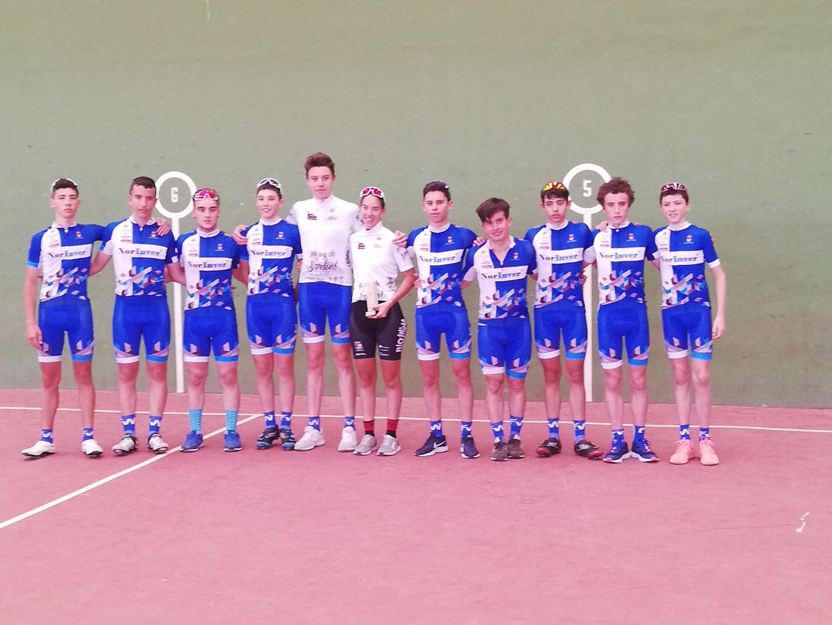 El @CadeteNorInver en la tercera prueba puntuable del Trofeo C y L Ruta Cadetes disputado en la localidad salmantina de Sardón de los Frailes
🏅1° Iván Romeo 
🏅1° Equipos
Top ten Manuel Almanza
#cdciclismoarroyo 
#CadeteNorInver
#Arroyo100%Deporte