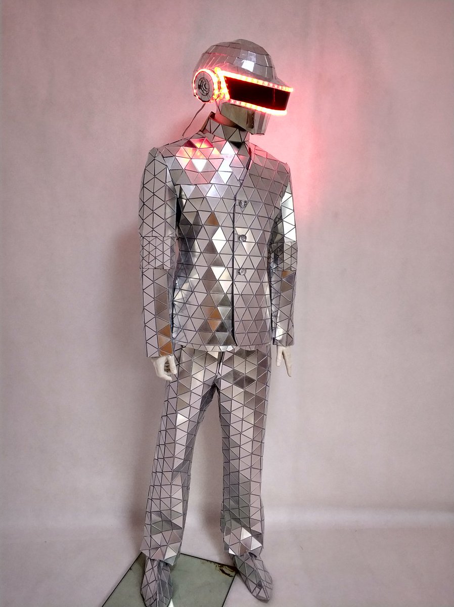 LED mirror dancer costume outfit
alice@vsledclothes.com//WhatsApp:+86-18670039319
vsledclothes.com
visual-star.com
#mirrorman #mirrordancer #leddancer #lightdancer #dancer #performance #entertainment #events #lightshow #leddancer #circus #djshow