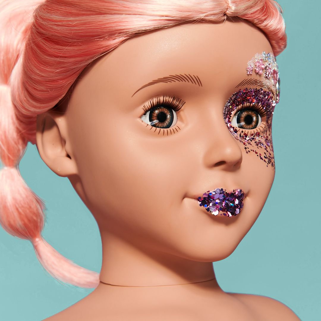 imagirlybrand's tweet photo. Express yourself with our styling head Lucy!

#imagirly #imagirlybrand #imastylistbrand #createdbykids4kids #kids4kids #instadoll #dollstagram #doll #dolls #swiss #styling #stylinghead #stylinghead https://t.co/8axzfoTcBX