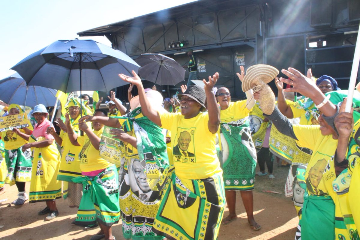 MYANC's tweet photo. #ANCDP @DDMabuza urges the community of Thulamntwana in Tshepisong West, Joburg Region to #VoteANC and #GrowSouthAfrica https://t.co/MDVenOF4lW
