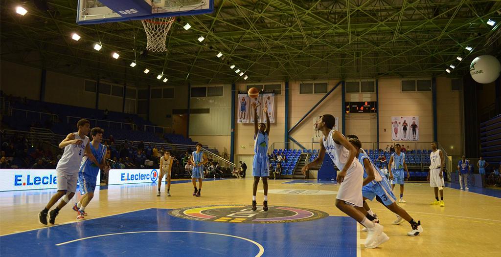 [Championnats de France Jeunes] 🇫🇷
Sept équipes franciliennes étaient engagées ce week-end en #FinalFour #U15 et #U18 un peu partout dans l'Hexagone.
🗓 Résultats : 1 🏆, 2🥈 et 2🥉
↪️bit.ly/2E2UAzl