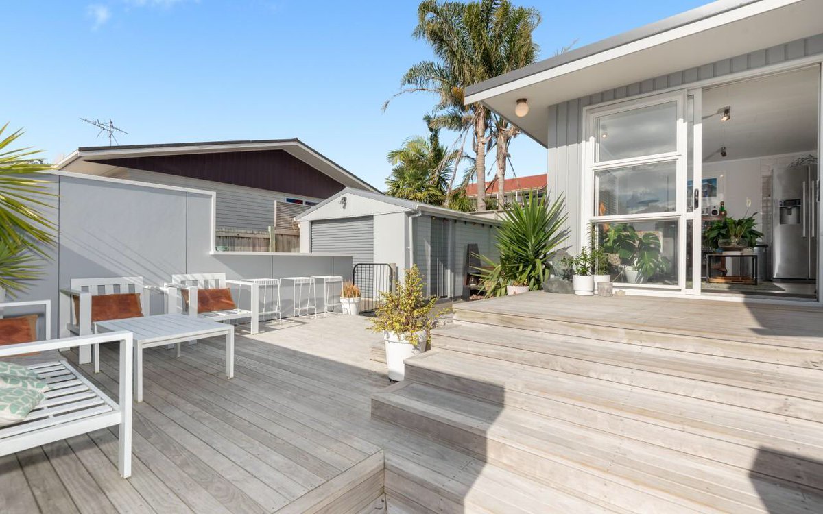 TallPoppy_NZ's tweet photo. 🏡🏡 BROOKFIELD 🏡🏡
3 bedrooms, contemporary wide open spaces and an easy care section - make this a very appealing property! 
(Oh, not to mention the BEO $540,000 price tag!)
#realestatenz #nzrealestate

https://t.co/9C9cFSv4hW https://t.co/k3WNppzHop