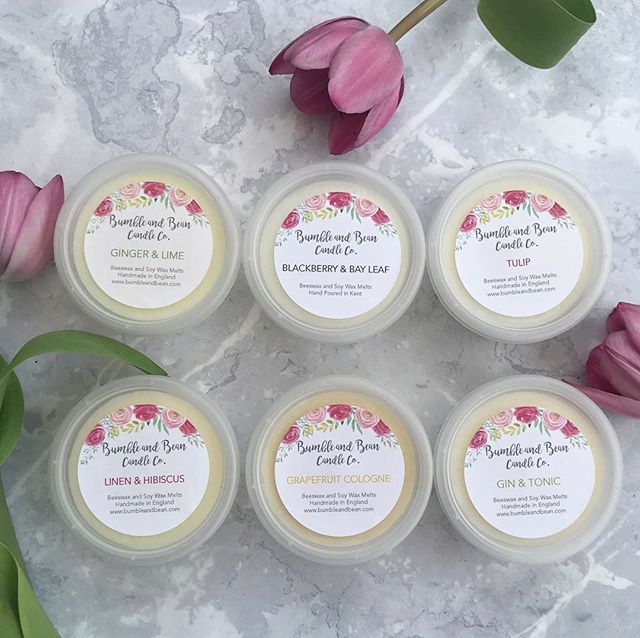 I have added my individual Large Wax Melt Pots to my Etsy Shop ~ link in the bio. They are £3 each or buy 5 and get 1 free plus a white gift box to make a beautiful gift for somebody special ... or yourself! Happy shopping 🌸🍃 bit.ly/2Wp8T89