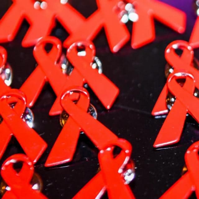 ... findings show the #risk of #HIVtransmission with #suppressiveART #antiretroviraltherapy is #zero, supporting the U=U campaign (#undetectable viral load makes HIV #untransmittable) ... Such powerful message can tackle #stigma & #discrimination for people with #HIV!

#redribbon