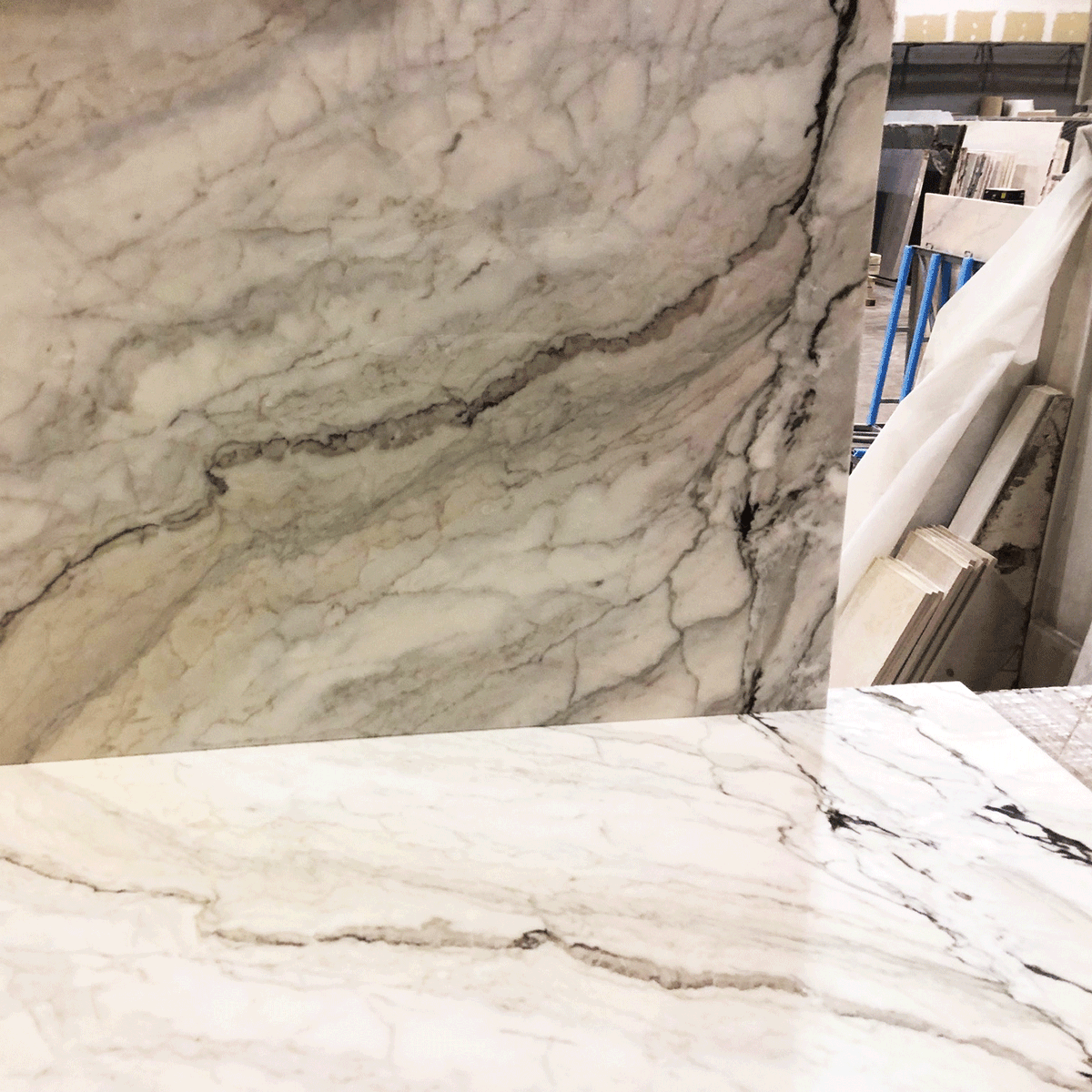 LapicidaLtd's tweet photo. Another world-famous San Marino #quartermatch being expertly cut and prepared by #Lapicida #craftsmen. Truly #beautiful #marble. From £295/M² +VAT. #BTS #interiors #decor #home #luxury https://t.co/7F6BVHGXIy https://t.co/B29v5ETcrK
