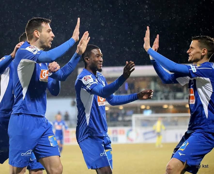 ++ KOMMENDER FREITAG ++ MATCHTAG ++ 
Nächstes wichtiges Heimspiel des SV HORN in der HPYBET 2. LIGA gegen FC Blau Linz!

🏆 26. Runde
⚽️ SV HORN vs FC Blau Weiß Linz
🗓 10.05.2019
🕖 19:10 Uhr
📍 Waldviertler Volksbank Arena
🖥 LAOLA1.tv

#bepartofit #SVHorn #2Liga