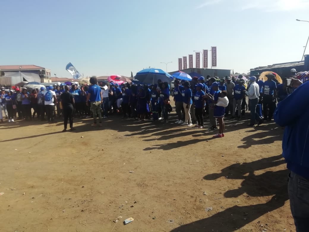 kingsoljr's tweet photo. Situation now in Sharpville with @SollyMsimanga @JohnMoodeyGP @BaloyiBongani1. #GPVoteDA https://t.co/gB9pZezAfZ