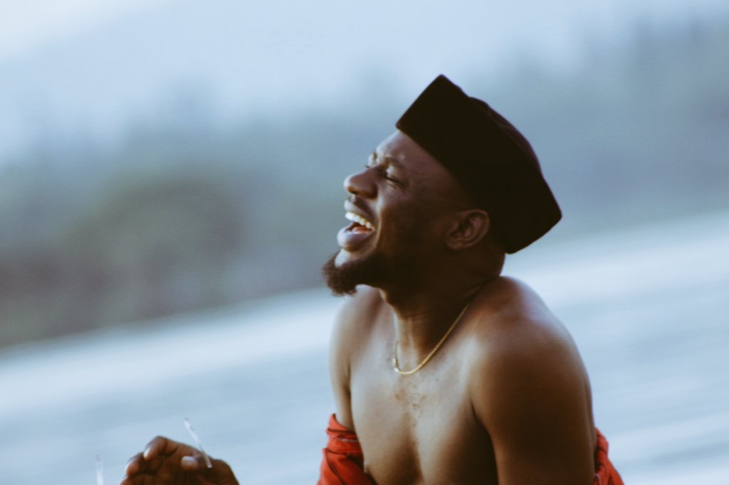 thisisceaser_'s tweet photo. #THANKGOD
#NEWMUSIC
#AFRICAN
#CAESARMUZIK https://t.co/hvYfN75opi