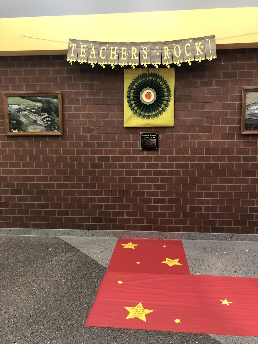 MsflickK's tweet photo. So thankful for my awesome administration and staff members! What a great start to the week!❤️ #FBES  #spsk12proud https://t.co/8T4p7Qe9kJ
