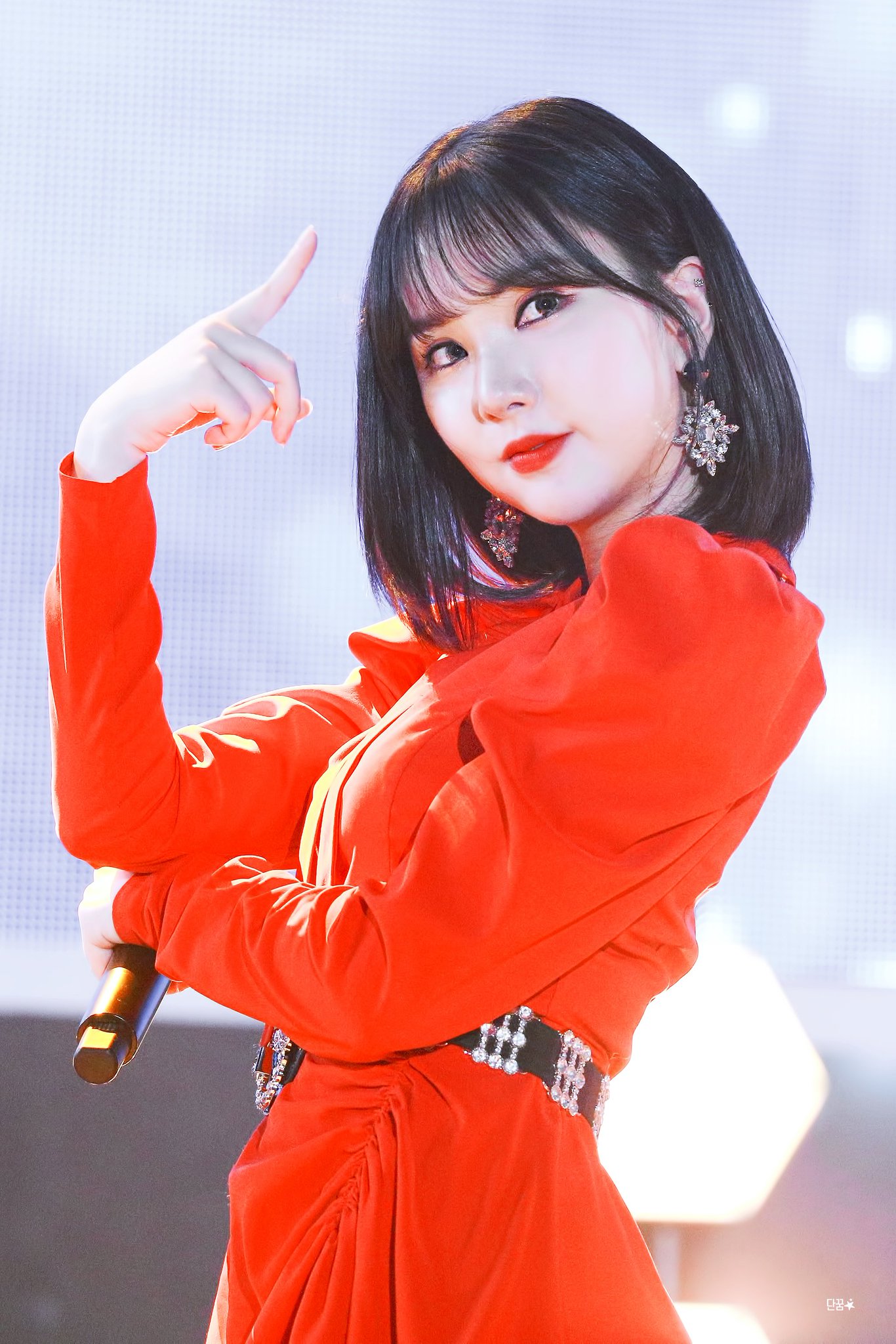 D54s0GTUUAAjGNJ.jpg:large