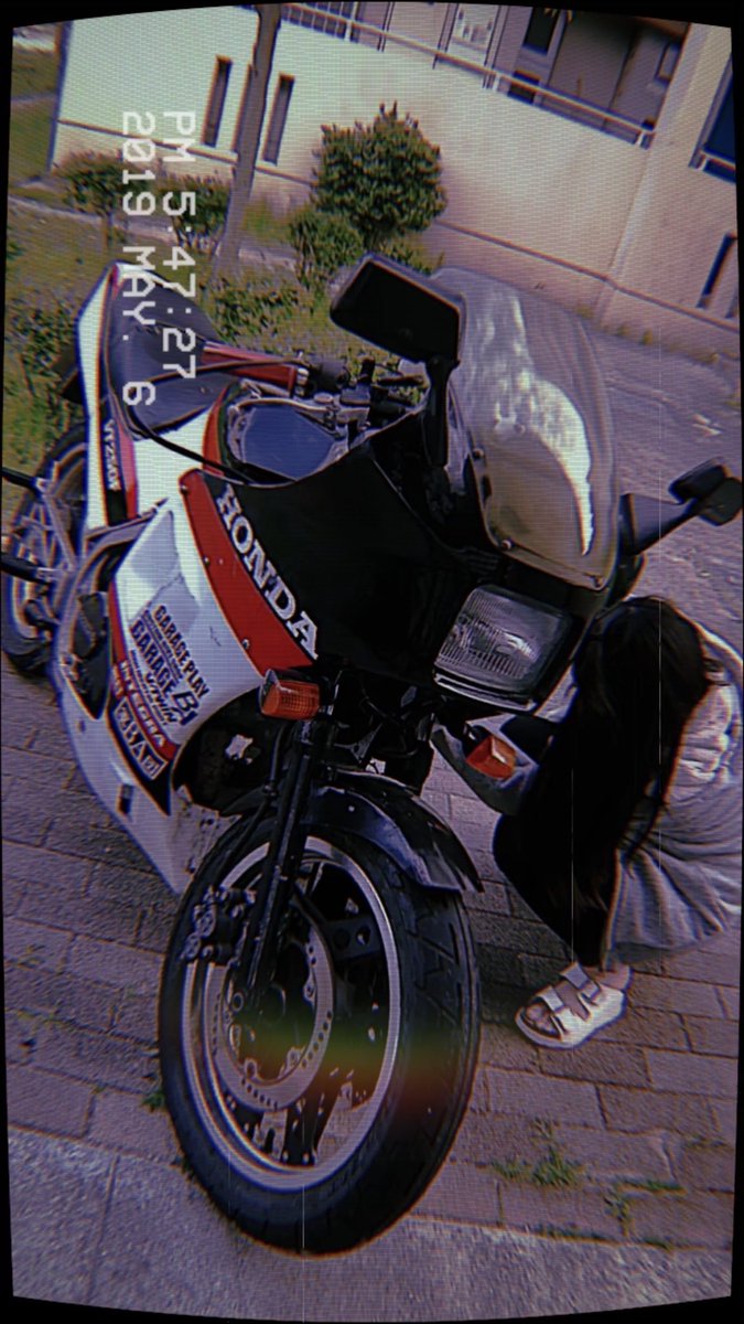 2台目はVT〜‼️純正ってかっこいい😏
明日は本免1発合格した後走ろうやみんな♪