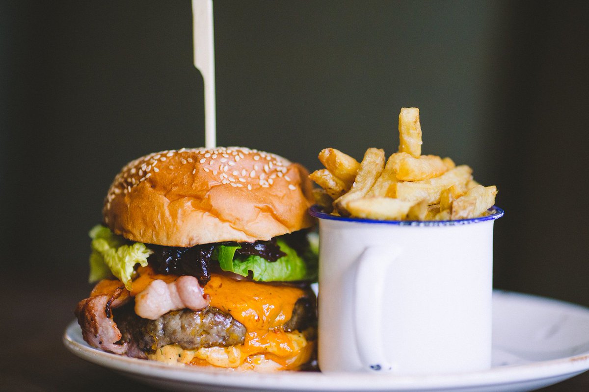 How does our succulent Bacon Double Beef Cheese #Burger sound? 🍔

Book a table and try it out for yourself! 

theheroburnhamovery.co.uk/index.html 

#Norfolk #Restaurant