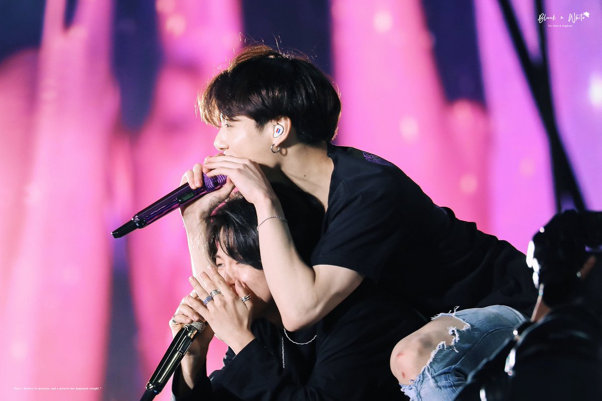 modern_swan_'s tweet photo. 이거 보고 어떤 팬이 "짐인이가 드디어 그의 짐인이를 찾았다."래. 드디어 짐인에게도 짐인이 생겼어요....찐 눈물 나.... https://t.co/Se2quqAvEc