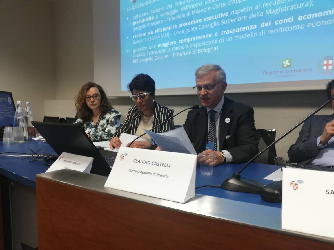 Il nostro Francesco Abbozzo introduce il workshop Giustizia raccontando il lavoro di Civicum e Prospera nella rendicontazione e nella trasparenza degli uffici giudiziari