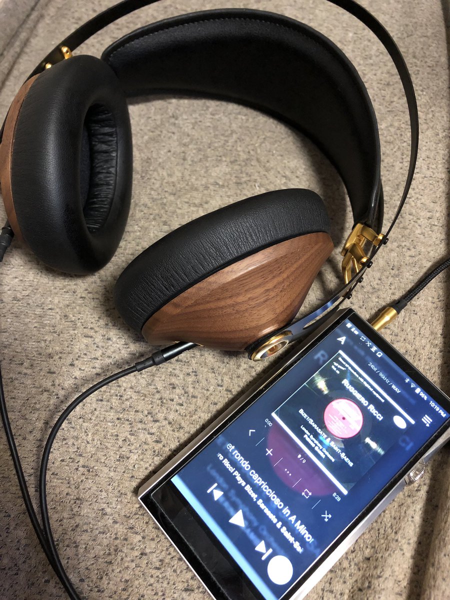 chrome_yoko's tweet photo. GW最終日のポタオデタイムはこれで
SP1000SS
MEZE AUDIO 99 Classics
#SP1000_SS
#MEZE_AUDIO
#99_Classics https://t.co/bH5z0dcq8O