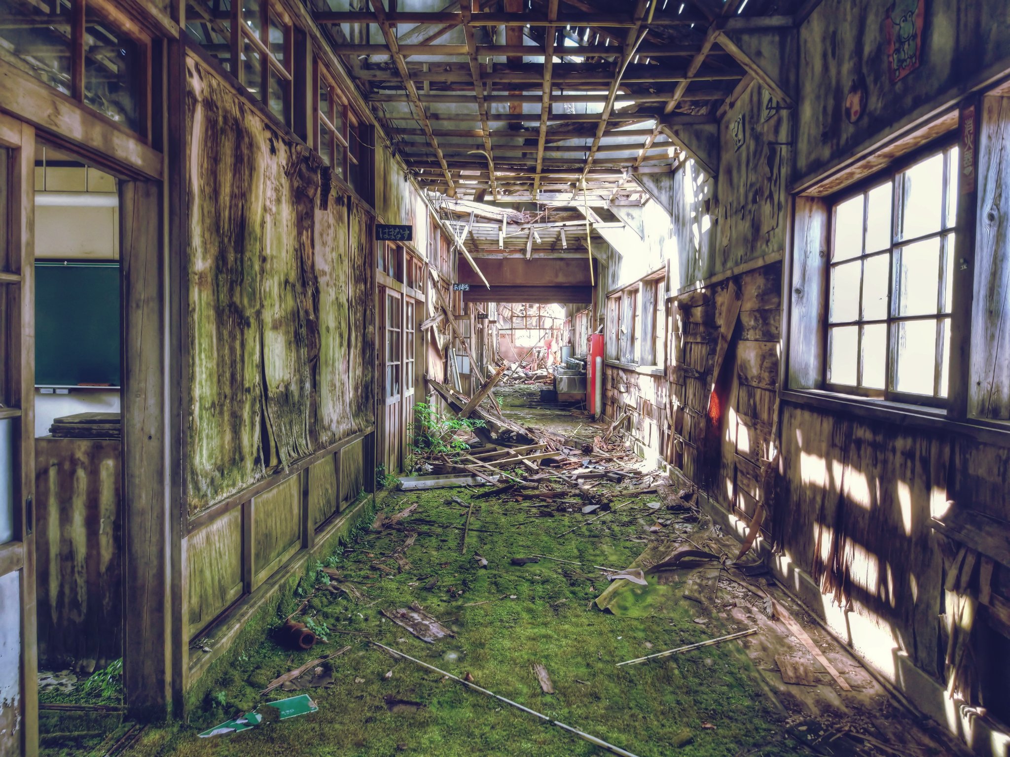 Twitter 上的 やんち 中国駐在2年生 東北に眠る ジブリ廃校 ジブリ直系のノスタルジックな雰囲気が残る廃校 様々な廃校を訪問してきたけど 国内最高峰の感動がここにはあった 日本の叙情 廃校 廃墟 T Co Tu44xnrtcx Twitter