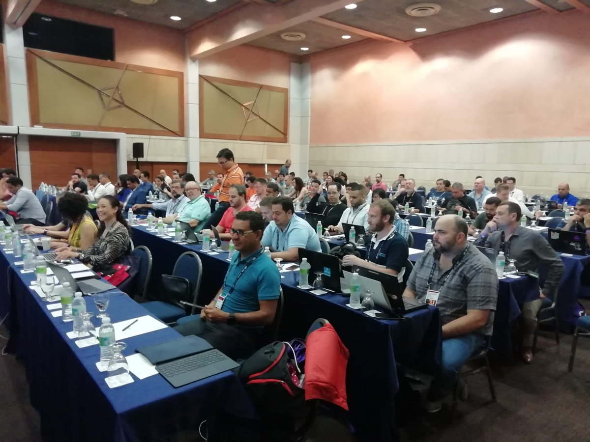 lacnic's tweet photo. #Peering Forum en el marco de #LACNIC31 https://t.co/rEdXVoIR6a